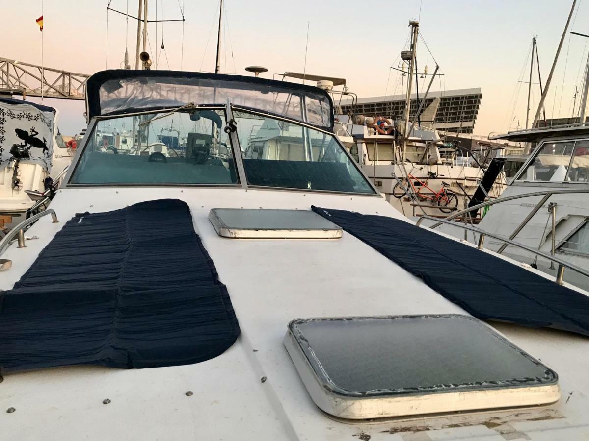 Yacht Experience Barcelona Hotel Sant Adria de Besos Luaran gambar