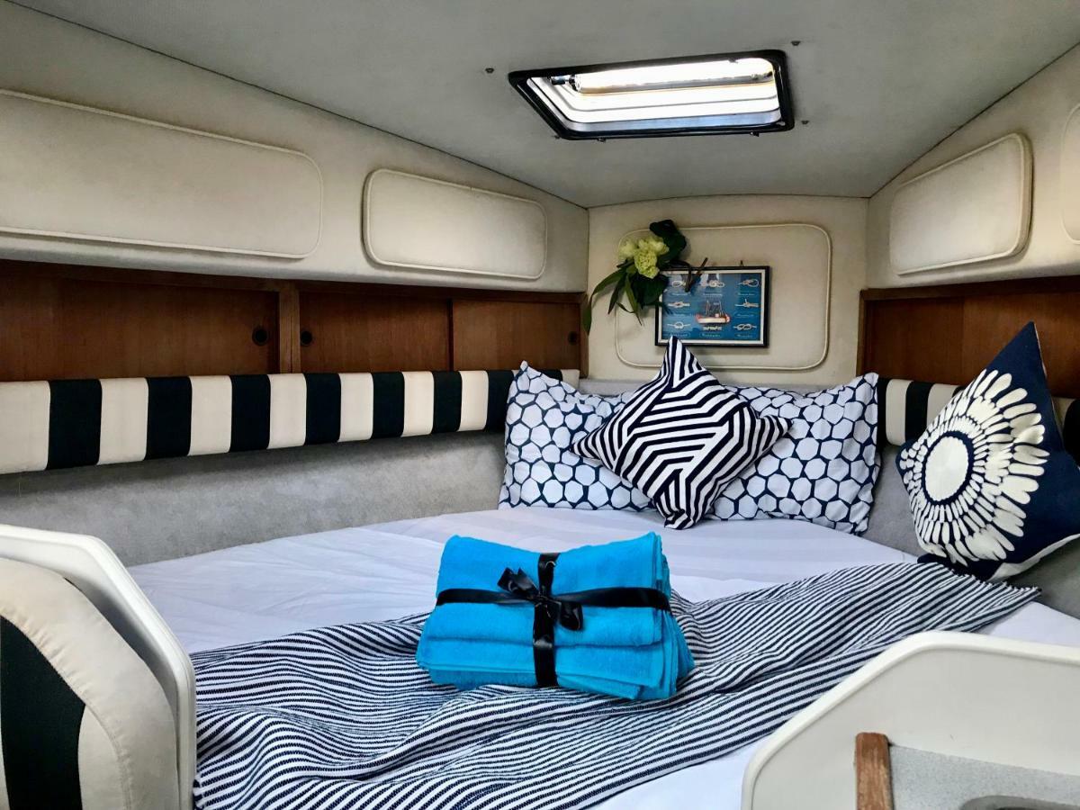 Yacht Experience Barcelona Hotel Sant Adria de Besos Luaran gambar